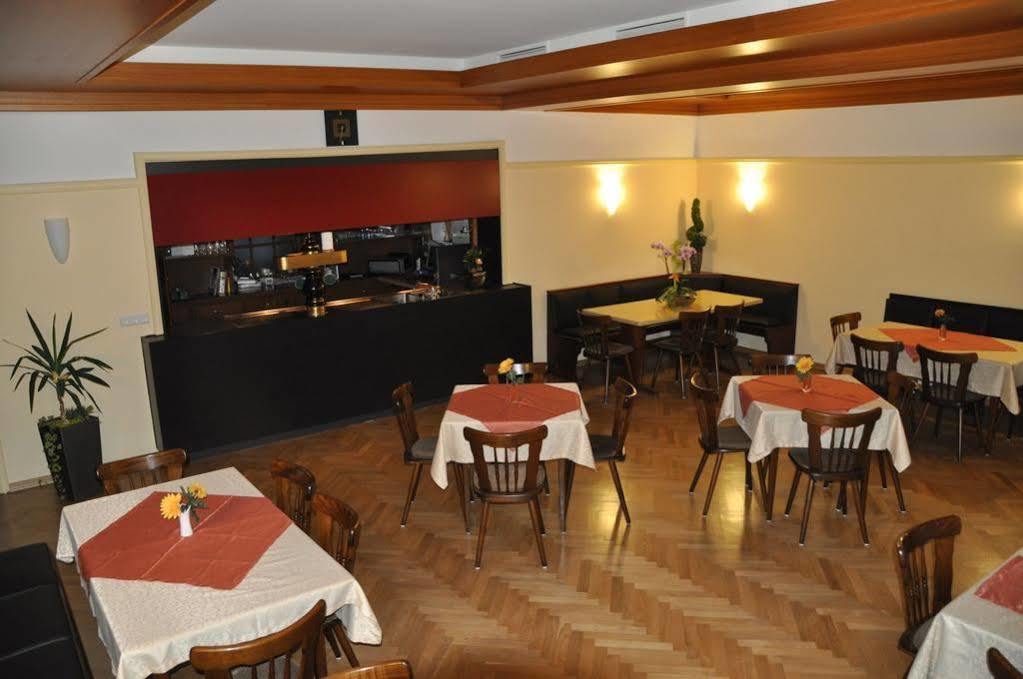 Hotel Lamm Neckarsulm Exterior photo